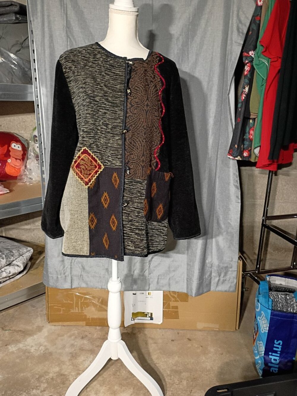 white stag cardigan size large